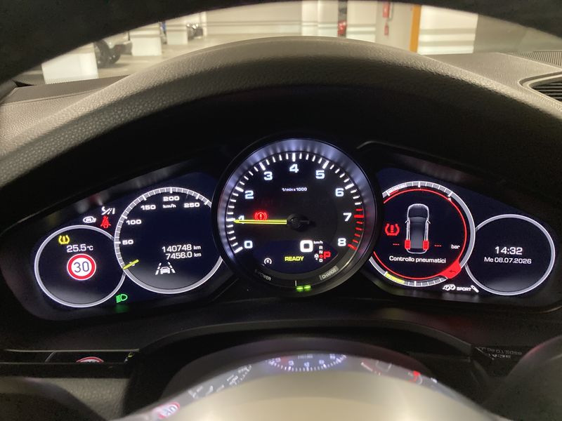 Porsche Cayenne E-Hybrid — zdjęcie 12