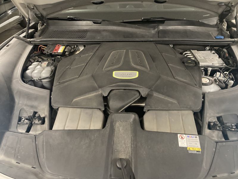 Porsche Cayenne E-Hybrid — zdjęcie 8