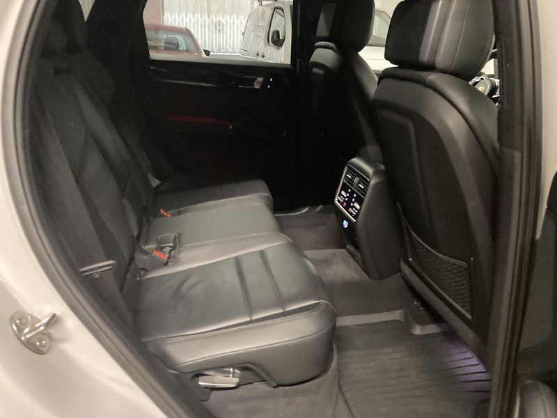 Porsche Cayenne E-Hybrid — zdjęcie 14