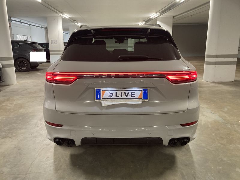 Porsche Cayenne E-Hybrid — zdjęcie 4