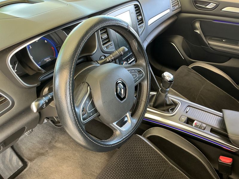 Renault Megane 1.5 dCi Energy Intens 2017 – снимка 26