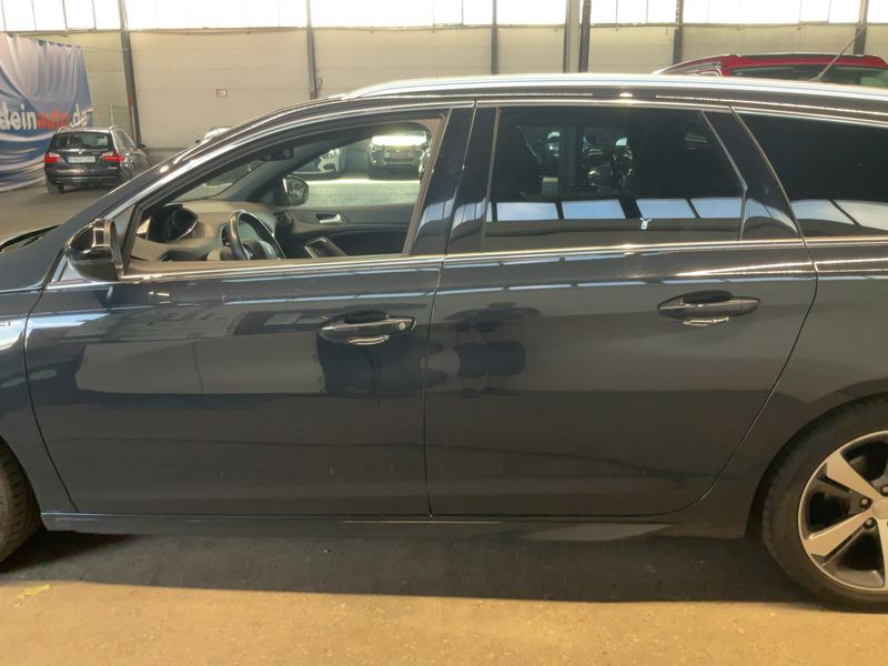 Peugeot 308 1.2 e-THP Allure 2017 – снимка 4