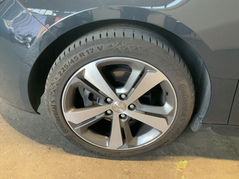 Peugeot 308 1.2 e-THP Allure 2017 – снимка 3