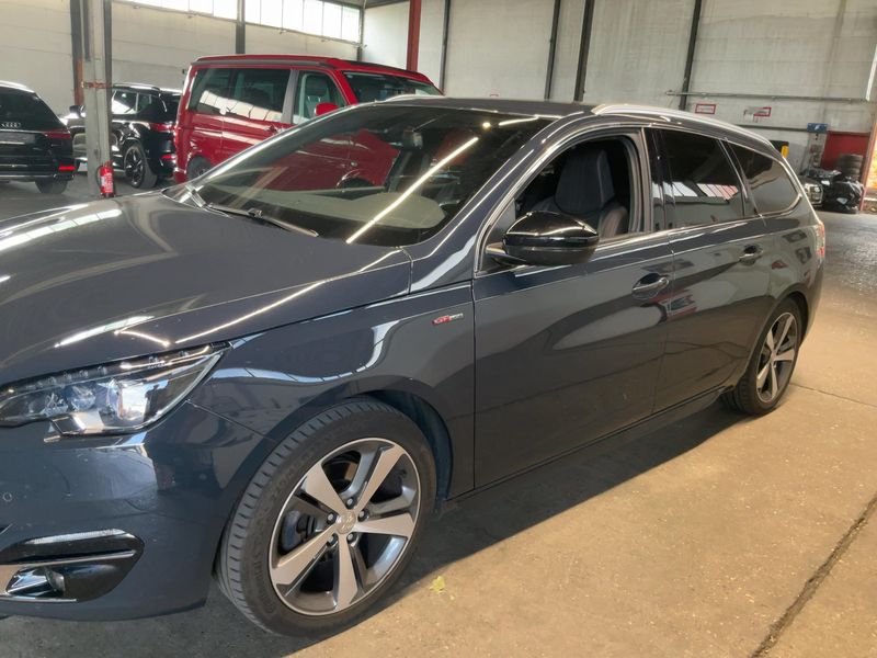 Peugeot 308 1.2 e-THP Allure 2017 – снимка 2
