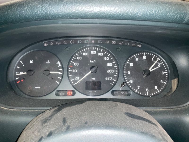 Renault Megane 1.4 RN — zdjęcie 4