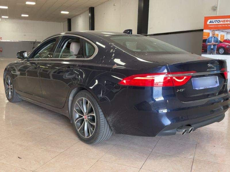 Jaguar XF 20d British Design Edition AWD 2016 – снимка 6
