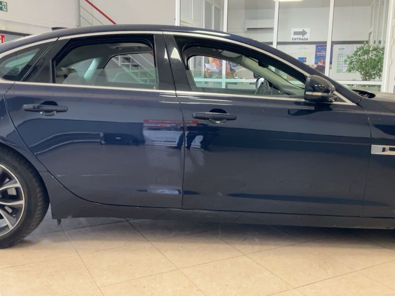 Jaguar XF 20d British Design Edition AWD 2016 – снимка 10
