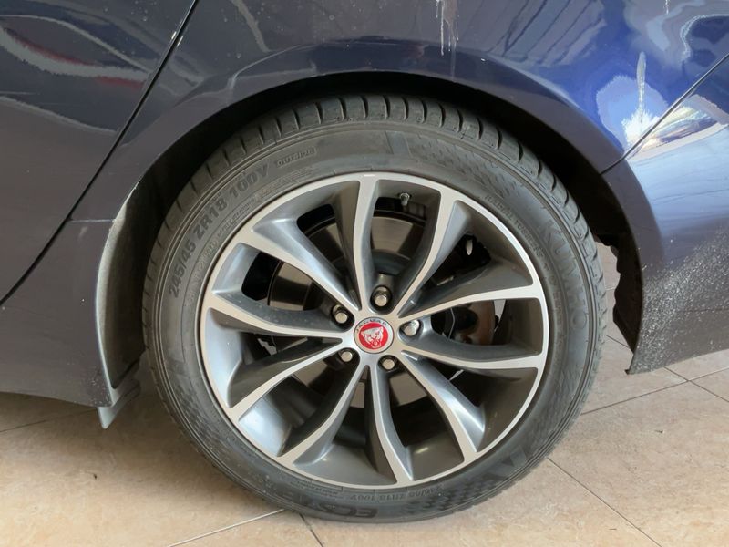 Jaguar XF 20d British Design Edition AWD 2016 – снимка 5