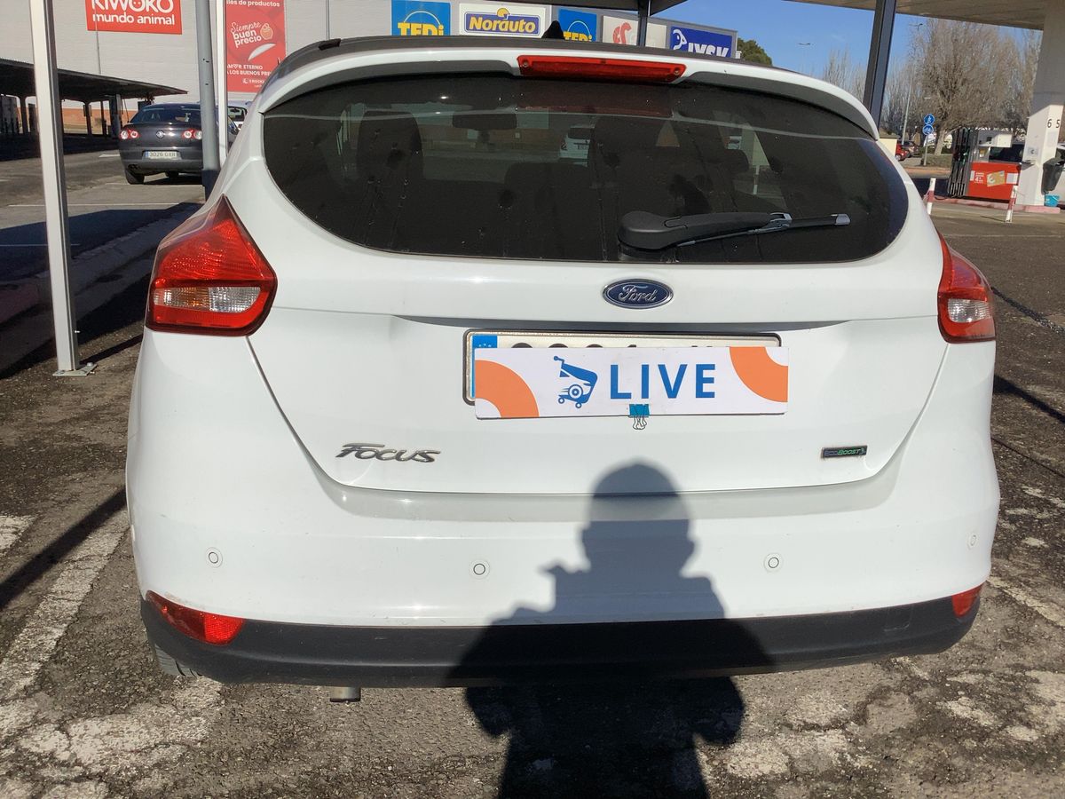 Ford Focus 2015 — photo 8
