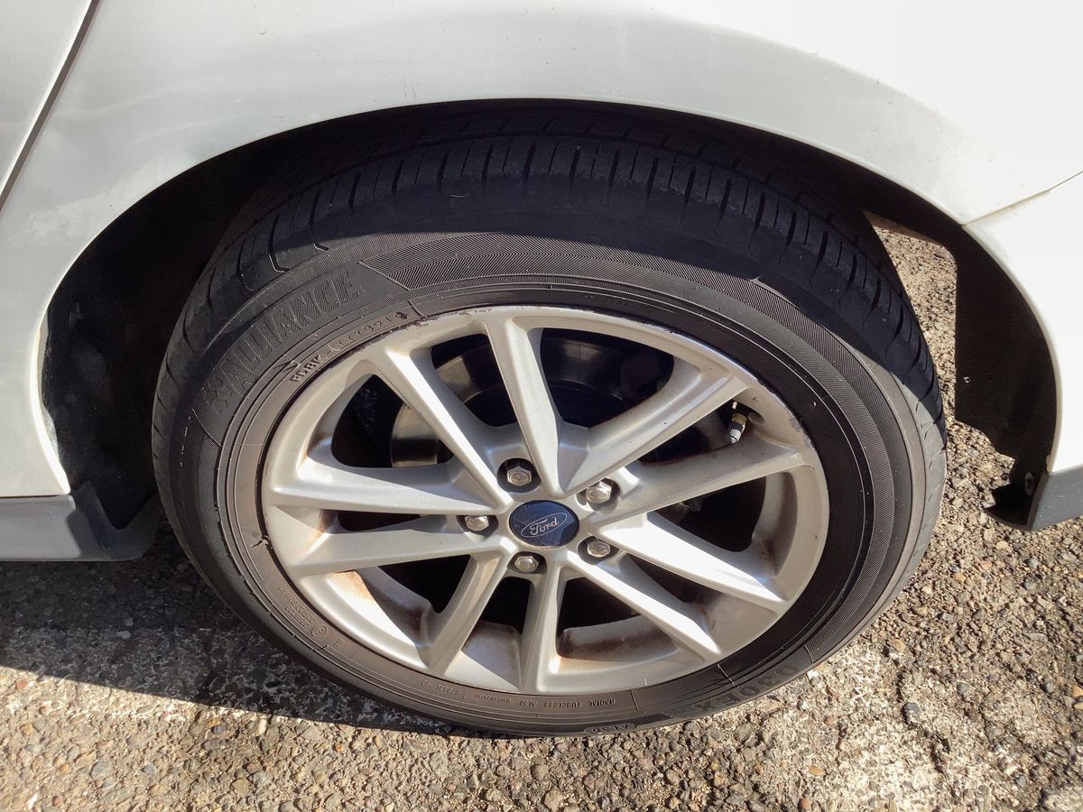 Ford Focus 2015 — photo 6