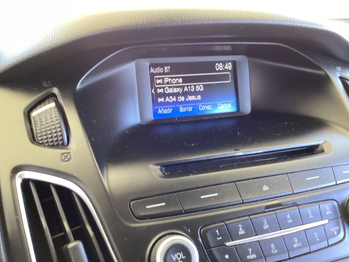 Ford Focus 2015 — photo 27