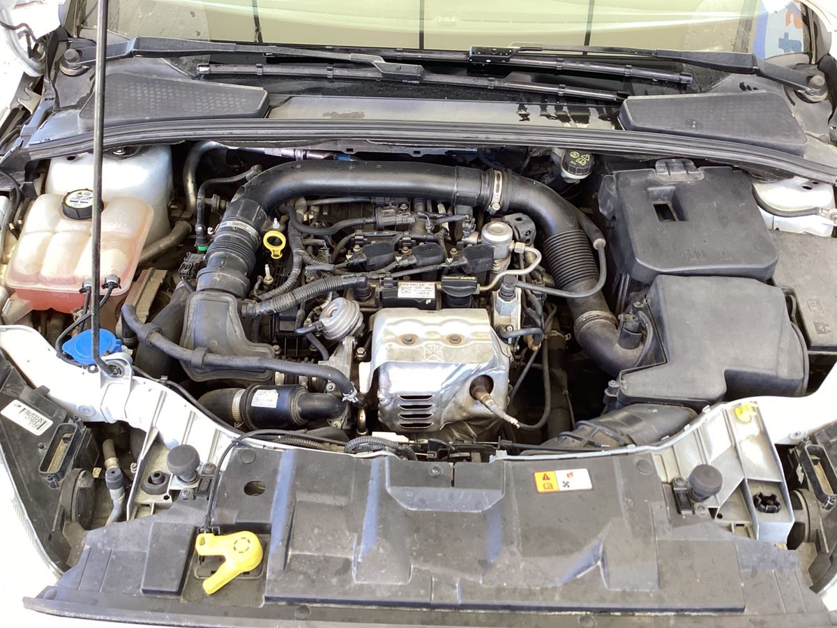 Ford Focus 2015 — photo 28