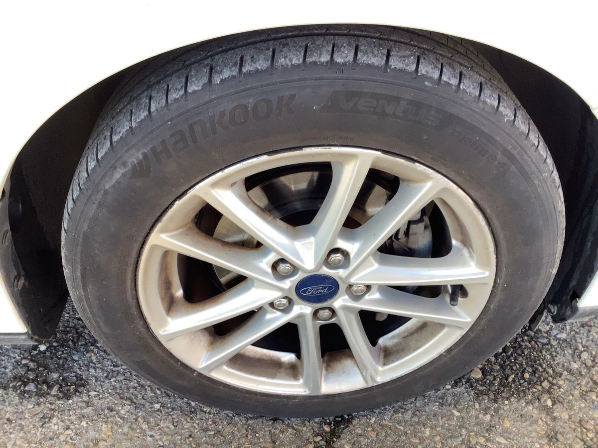 Ford Focus 2015 — photo 12