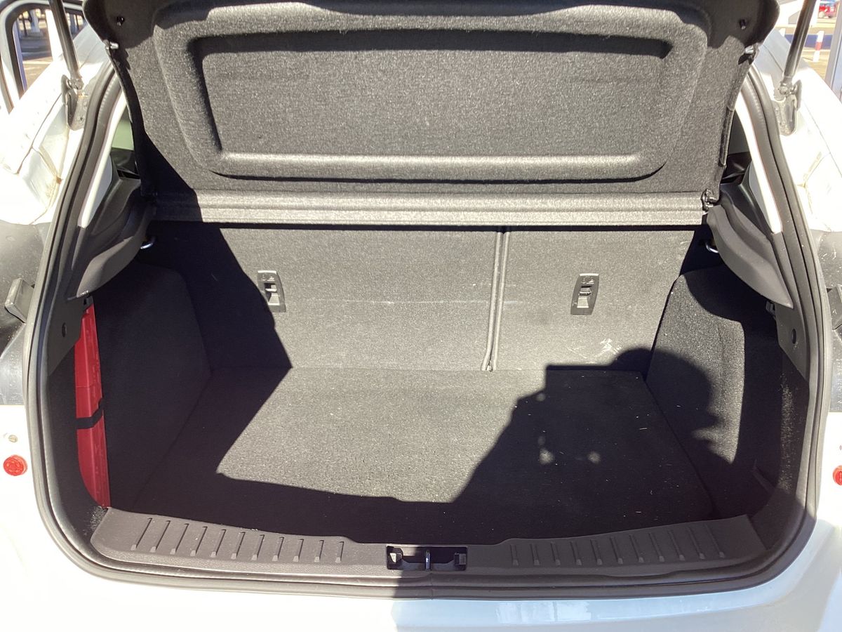 Ford Focus 2015 — photo 16