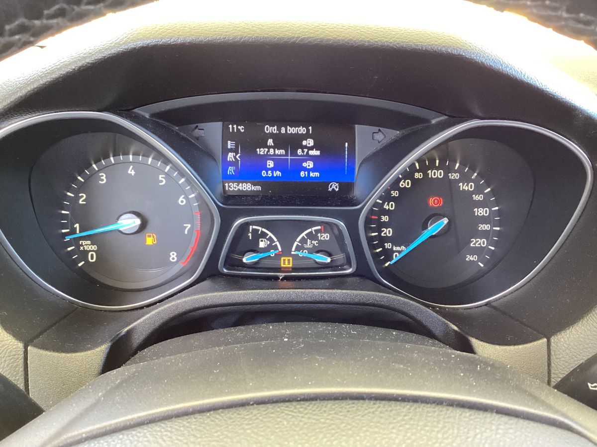 Ford Focus 2015 — photo 19
