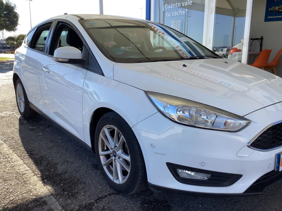 Ford Focus 2015 — photo 13