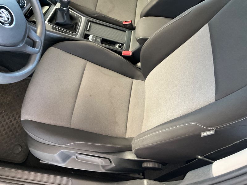Volkswagen Golf VII 1.6 TDI Trendline BlueMotion Tech 2015 – снимка 35