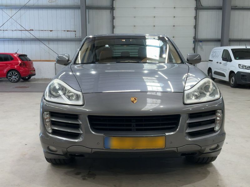 Porsche Cayenne S — zdjęcie 9