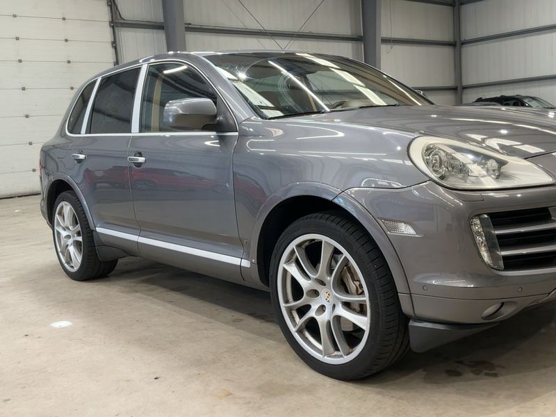 Porsche Cayenne S — zdjęcie 8