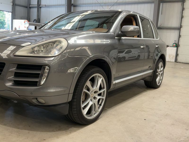 Porsche Cayenne S — zdjęcie 2