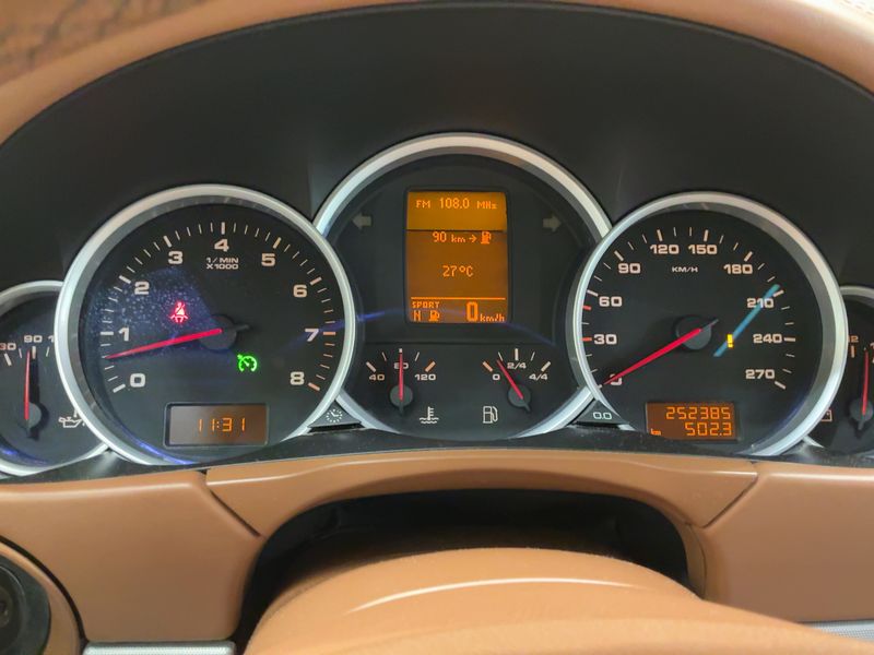 Porsche Cayenne S — zdjęcie 13