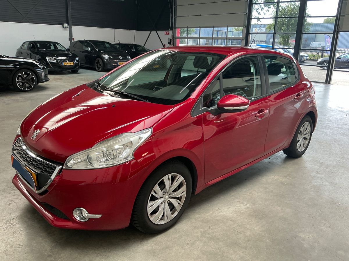 Peugeot 208 2013