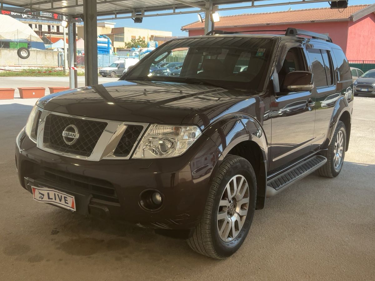 Nissan Pathfinder 2.5 dCi LE