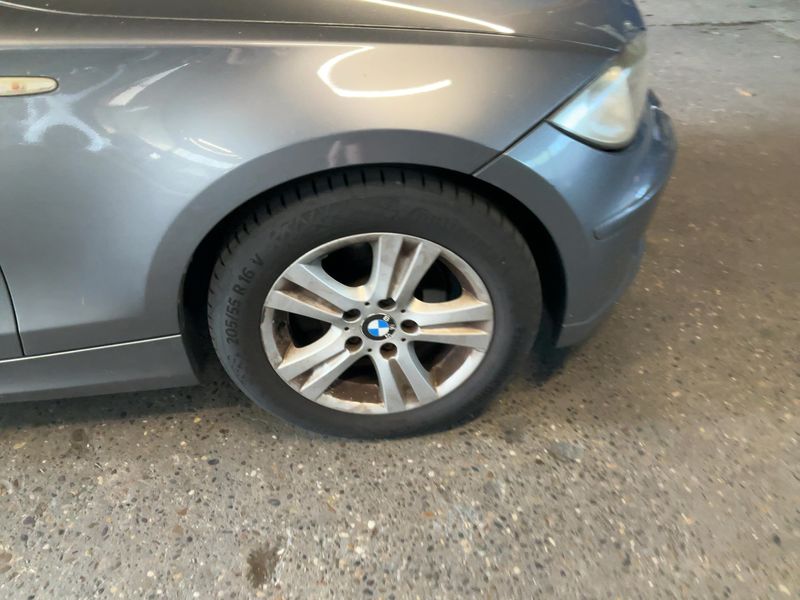 BMW 1er 118d 2011 – снимка 11