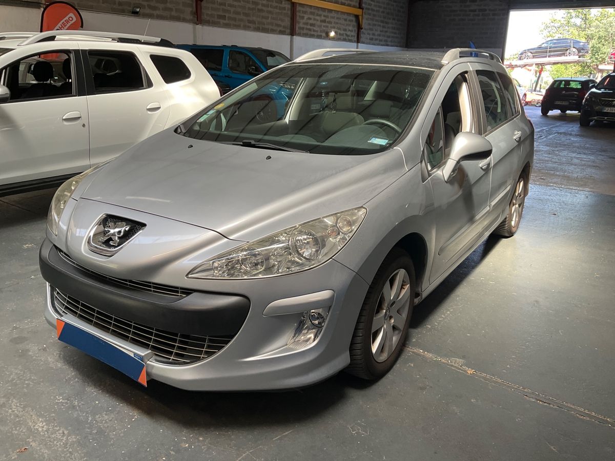 Peugeot 308 2008 — photo 1