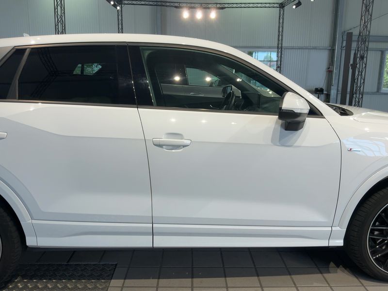 Audi Q2 1.4 TFSI ACT Sport — zdjęcie 7