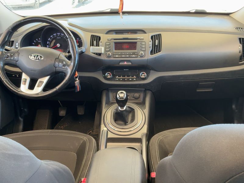 Kia Sportage 1.7 CRDi Drive 4x2 — zdjęcie 12