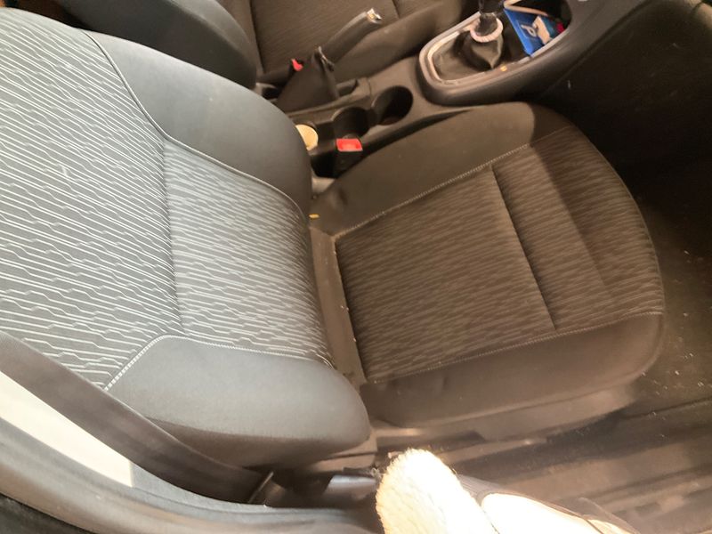 Opel Astra 1.6 Selection 2015 – снимка 32