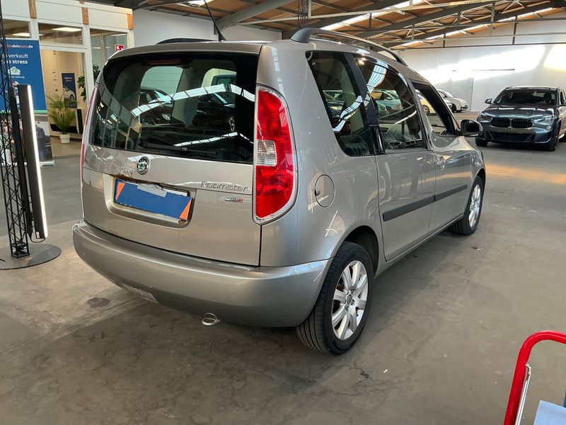 Skoda Roomster 1.6 TDI Ambition — zdjęcie 2