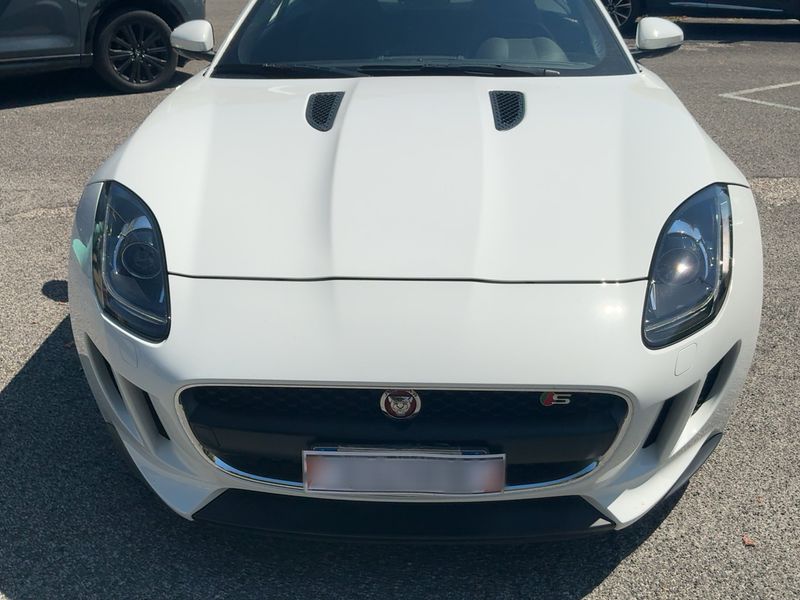 Jaguar F-TYPE 3.0 V6 R-Dynamic — zdjęcie 9