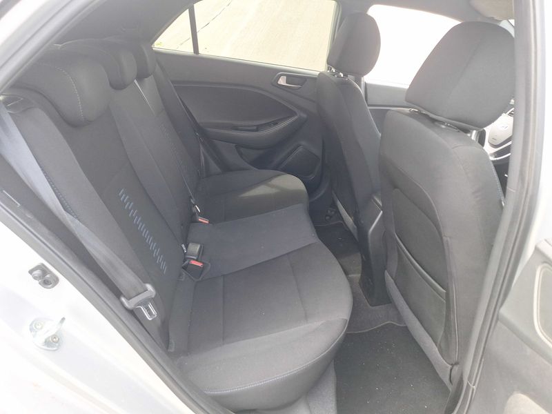 Hyundai i20 1.0 TGDI Active — zdjęcie 14