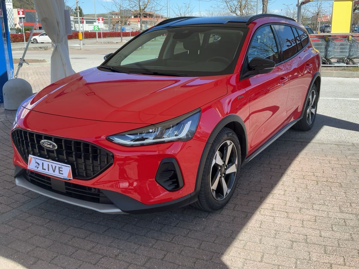 Ford Focus 2023 — photo 1