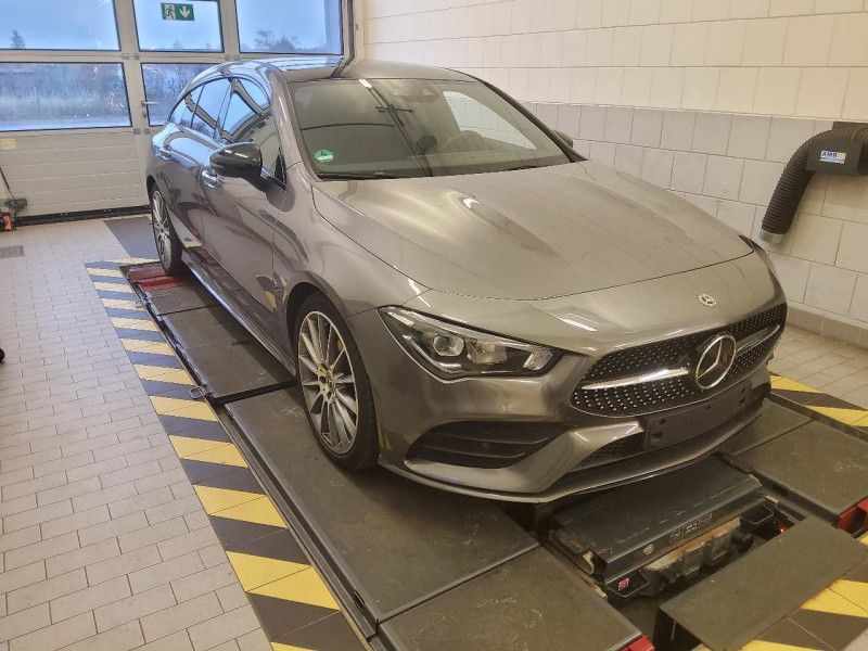 Mercedes-Benz CLA-Klasse CLA 200 Shooting Brake AMG Line