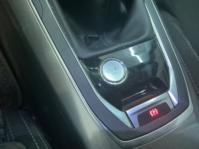 Peugeot 308 1.6 Blue-HDi Allure 2016 – снимка 26