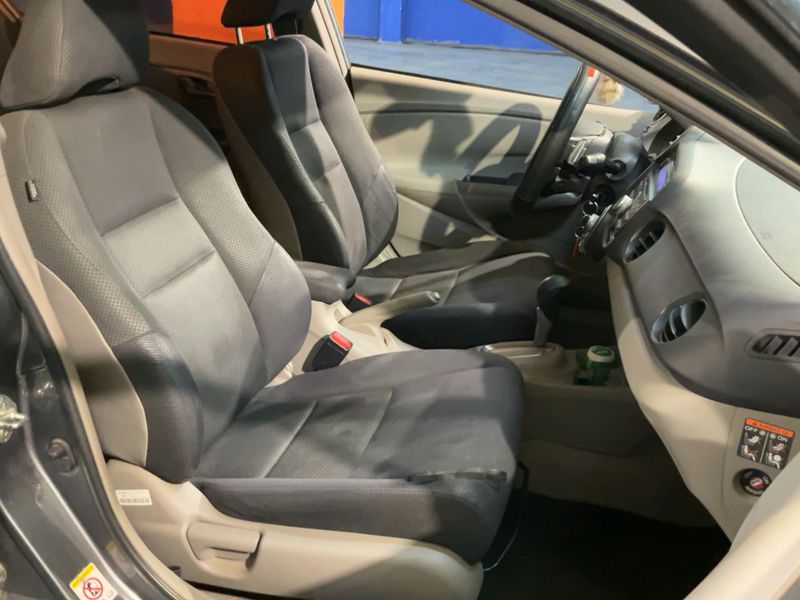 Honda Insight 1.3 Hybrid Executive — zdjęcie 11
