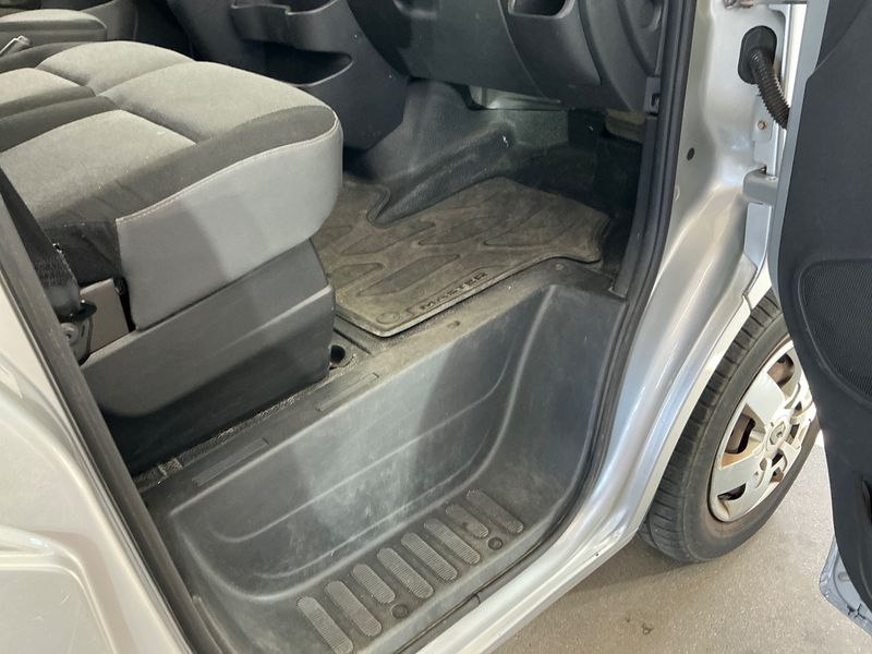 Renault Master 2.3 dCi L1H2 HKa 3,3t 2014 – снимка 39