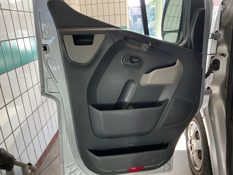 Renault Master 2.3 dCi L1H2 HKa 3,3t 2014 – снимка 38