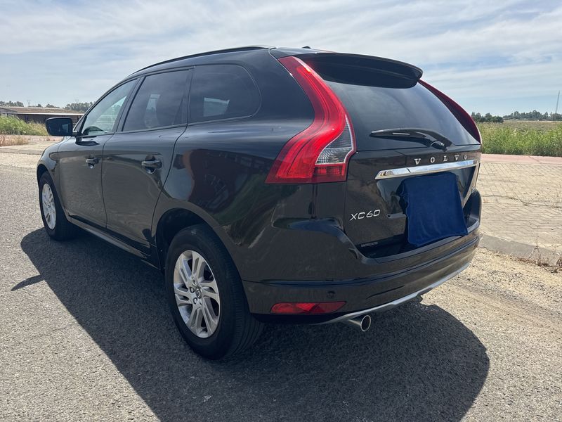 Volvo XC60 2.0 D3 Kinetic 2WD — zdjęcie 23