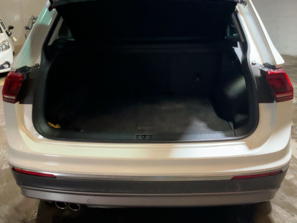 Volkswagen Tiguan 2016 — photo 16