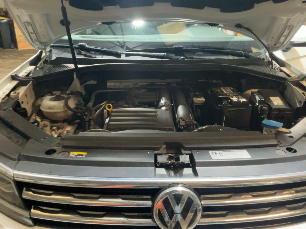 Volkswagen Tiguan 2016 — photo 23