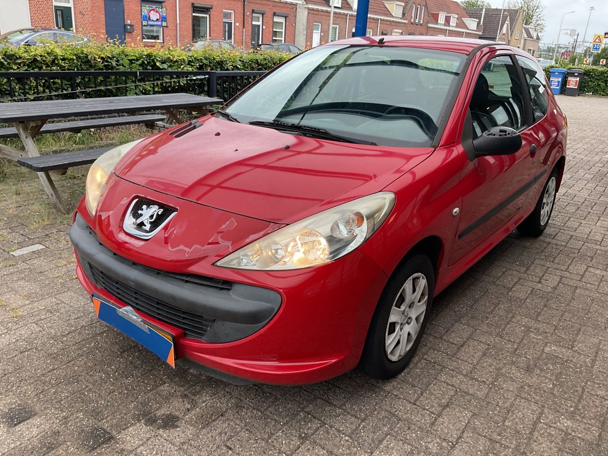 Peugeot 206+ 2011