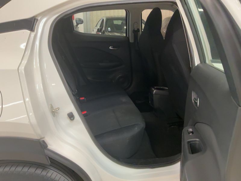 Nissan Juke 1.0 DIG-T Acenta — zdjęcie 14