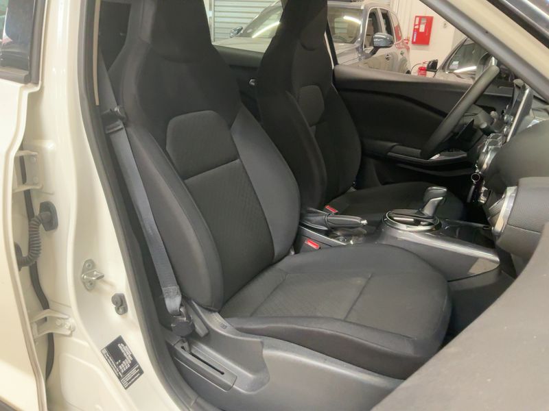 Nissan Juke 1.0 DIG-T Acenta — zdjęcie 11