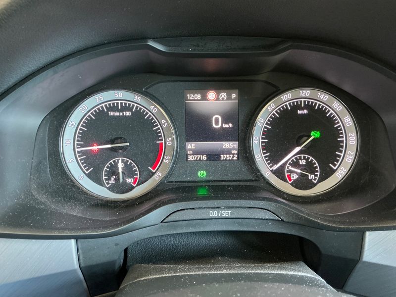 Skoda Kodiaq 2.0 TDI Business 4x4 — zdjęcie 13