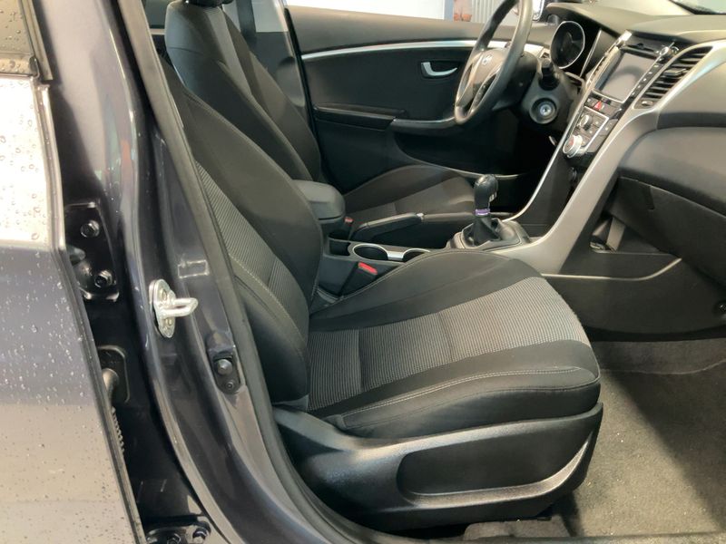 Hyundai i30 1.4 Trend blue 2016 – снимка 16