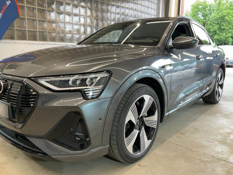Audi e-tron Sportback 50 quattro S line — zdjęcie 2